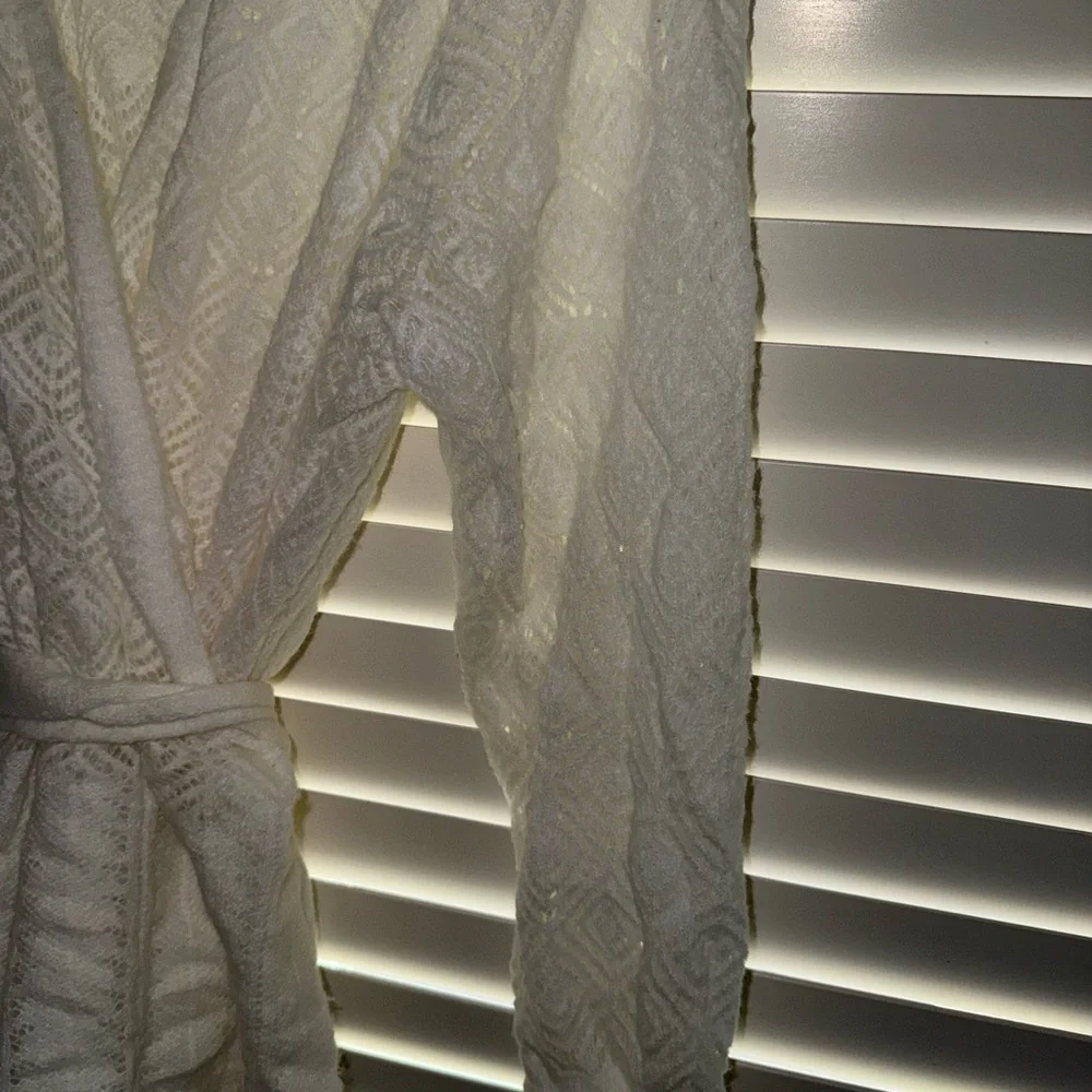City Chic Cream Textured Wrap Robe - Picture 5 of 9